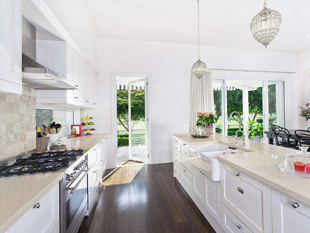 clean-house2 Affordable Post-Party Cleaning Services in East Bay Area